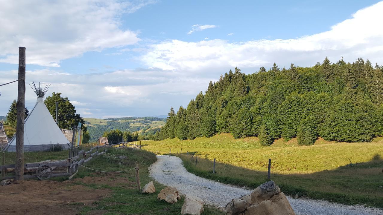 La Féclaz Village Tipi מראה חיצוני תמונה