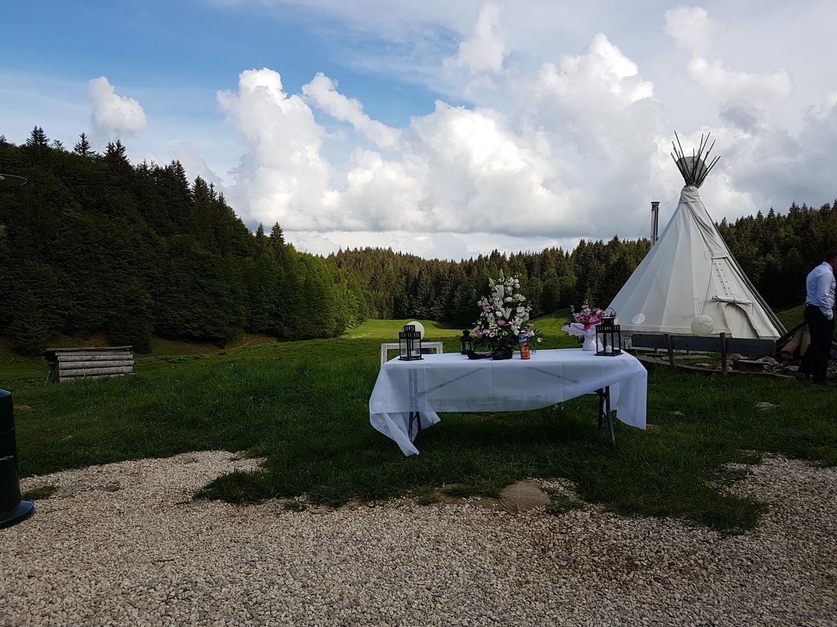 La Féclaz Village Tipi מראה חיצוני תמונה